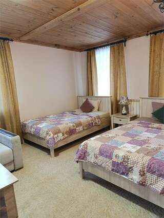 Гостевой дом У Прокопа Суздаль Стандартный номер с двумя кроватями размера «queen-size»-2